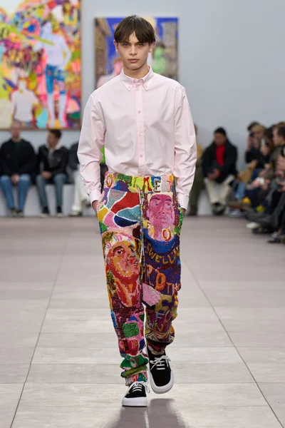 Look 27